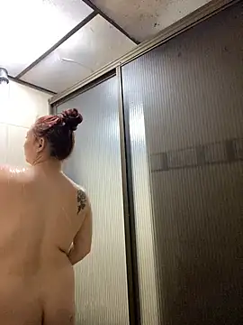 Scarlet auraa online show from March 2026 05:25:02 PM