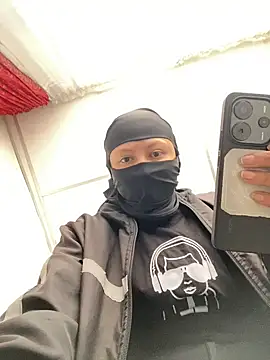 Scarlet auraa online show from March 2026 06:42:01 PM