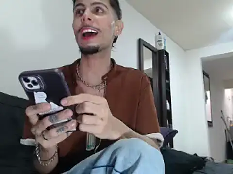 Snapshot of levconnor chatting on February 2026 08:42:01 PM levconnor online show from February 2026 08:42:01 PM