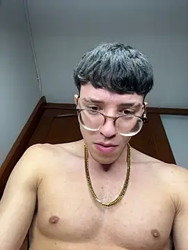 ArthurDavies  online show from April 2026 09:00:01 AM