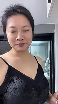 Snapshot of mo-mo-69 chatting on April 2026 08:29:02 AM mo-mo-69 online show from April 2026 08:29:02 AM