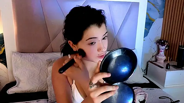 Snapshot of Sienna_Desiree chatting on June 2026 12:03:03 PM Sienna Desiree online show from June 2026 12:03:03 PM