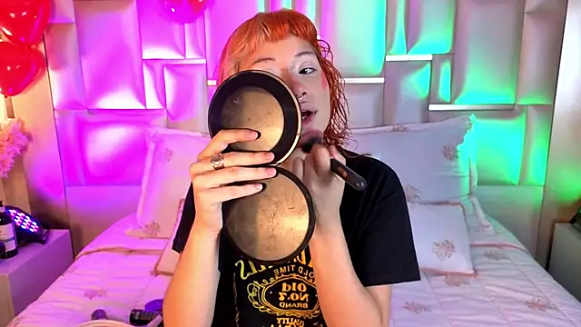 Sienna Desiree online show from February 2026 01:00:02 PM