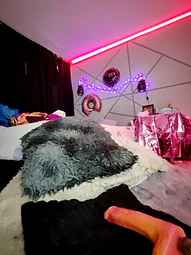 Isis Hot   online show from March 2026 11:41:01 AM