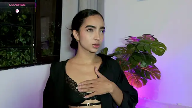adelineevs online show from August 2026 02:51:01 AM