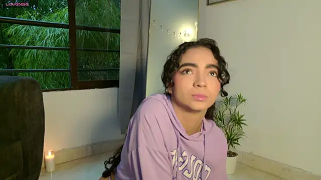 adelineevs online show from January 2026 09:52:02 PM