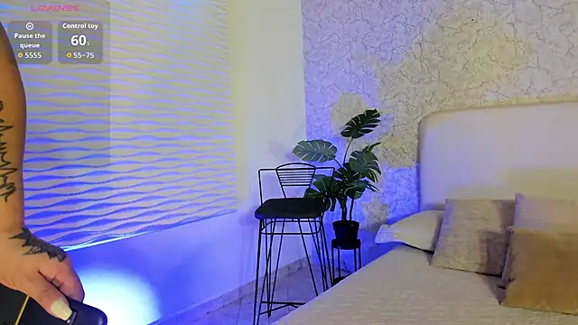 GabiSaenz  online show from February 2026 11:23:02 AM