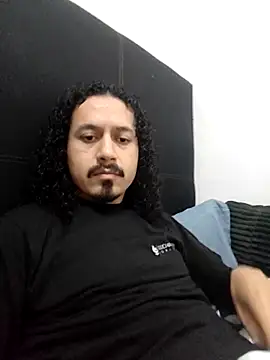 Snapshot of CarlosGM77 chatting on April 2026 03:02:01 PM CarlosGM77 online show from April 2026 03:02:01 PM