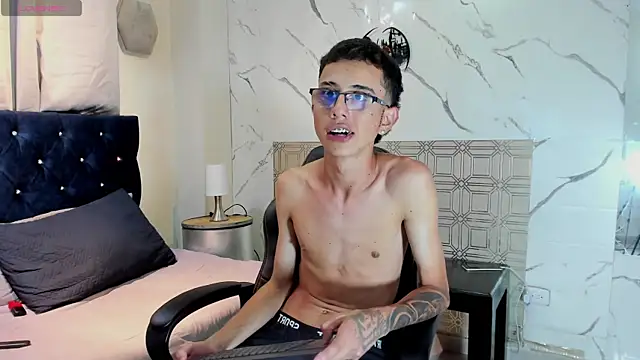 asher lux online show from April 2026 10:01:01 PM