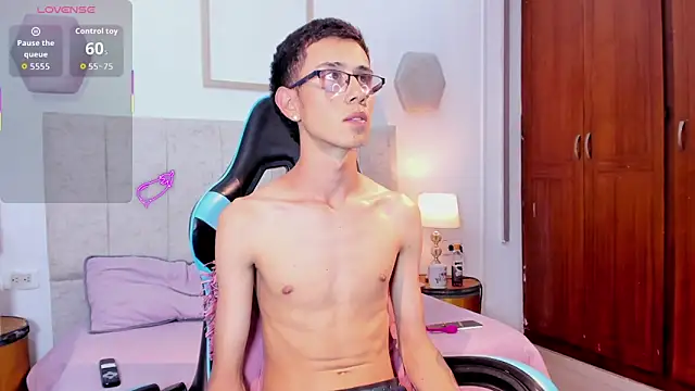 asher lux online show from April 2026 10:12:02 PM