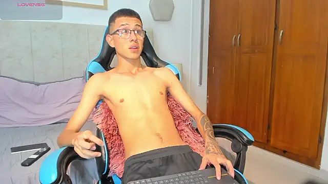 asher lux online show from February 2026 08:30:01 PM