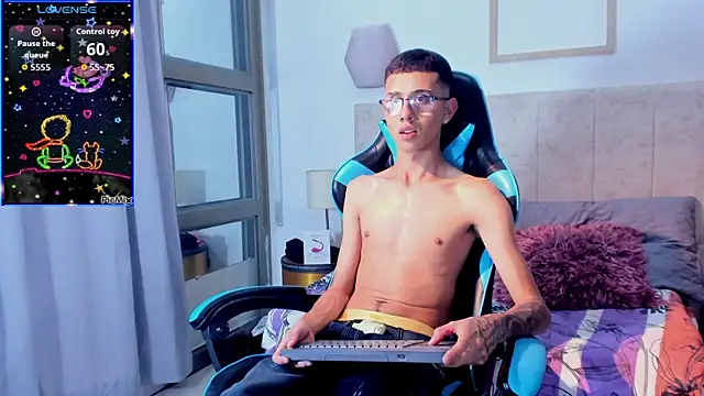 asher lux online show from March 2026 09:36:01 PM