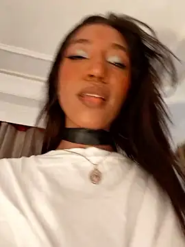 DAMMLEYLA online show from January 2026 05:44:02 AM