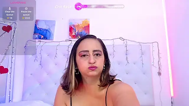 queendesiree  online show from February 2026 08:09:01 PM