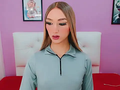 Snapshot of shantal_gil chatting on June 2026 05:13:01 AM shantal gil online show from June 2026 05:13:01 AM