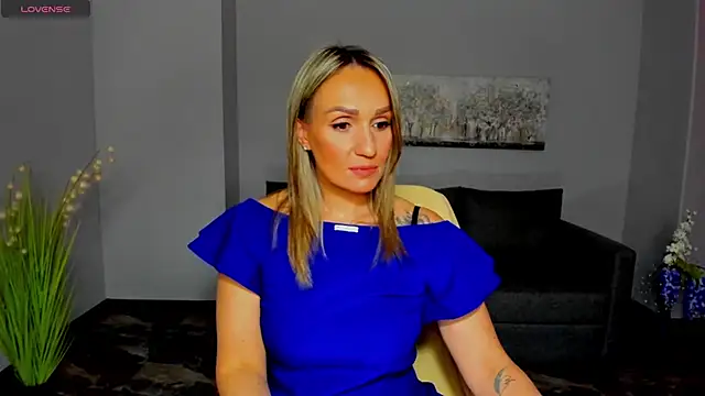 Alisa Allisen online show from April 2026 12:10:01 PM