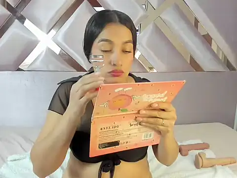 MiaKleinX online show from April 2026 11:17:02 PM