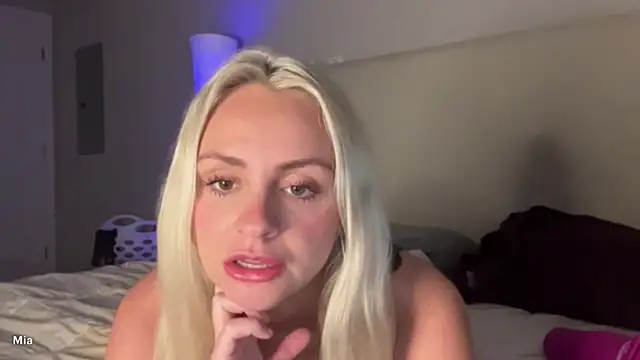 babymiaaaa online show from February 2026 01:24:02 AM