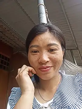 Snapshot of Hiniyk2 chatting on June 2026 03:23:02 AM Hiniyk2 online show from June 2026 03:23:02 AM