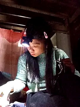 Hiniyk2 online show from February 2026 02:21:02 AM