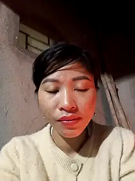 Hiniyk2 online show from March 2026 11:53:01 PM