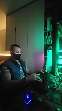 OnlyHand9x online show from February 2026 06:19:01 PM