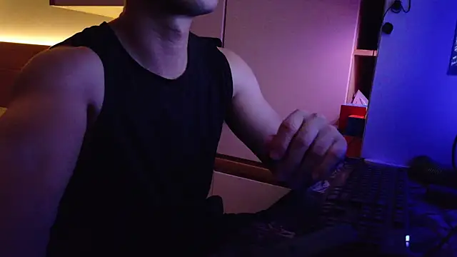 OnlyHand9x online show from July 2026 05:03:02 PM