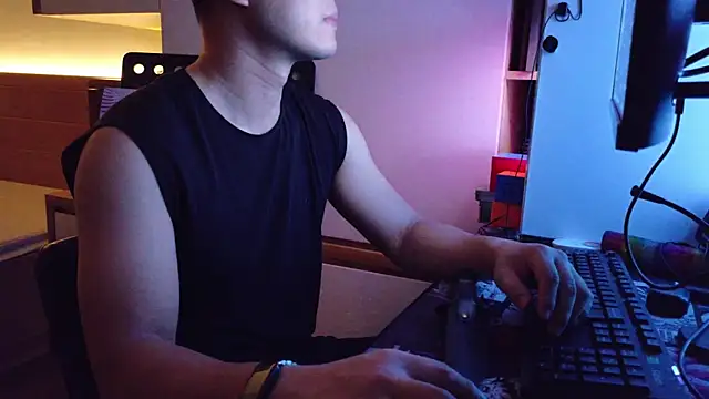 OnlyHand9x online show from July 2026 04:36:02 PM