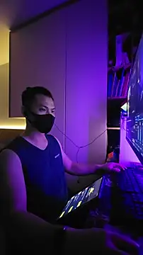 OnlyHand9x online show from April 2026 09:21:02 PM