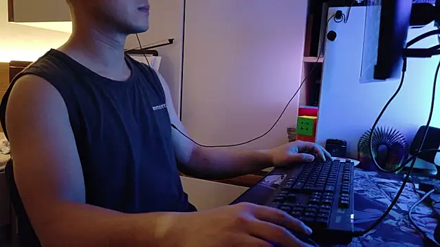 OnlyHand9x online show from July 2026 05:02:02 PM