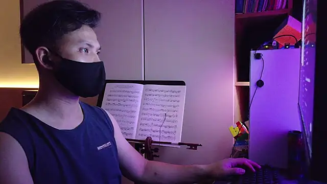 OnlyHand9x online show from May 2026 05:45:02 PM