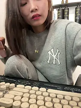 Snapshot of Navy_Vina chatting on February 2026 05:35:01 AM Navy Vina online show from February 2026 05:35:01 AM