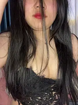 Linh DuongSexy online show from February 2026 03:46:02 PM