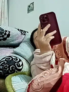 Faded pink online show from January 2026 12:53:01 PM