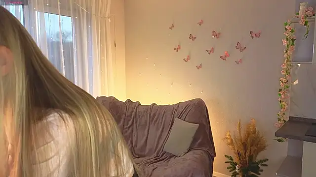 SirenThalassa online show from March 2026 07:04:02 AM