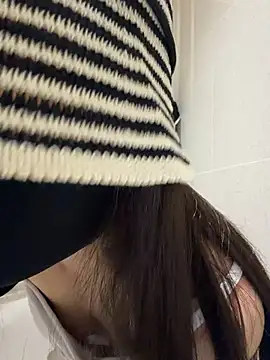 ZJbaby online show from May 2026 01:40:01 PM