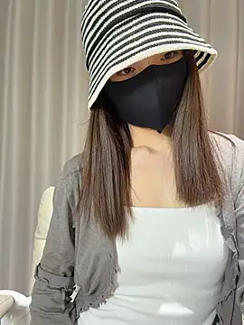 ZJbaby online show from April 2026 02:25:01 PM
