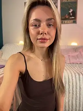 Kylie Mystic online show from March 2026 04:20:02 AM