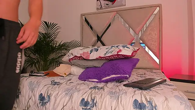 Liam saint online show from March 2026 02:18:01 PM