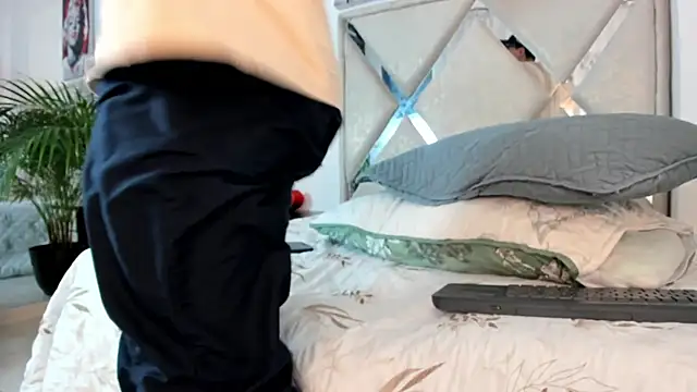 Liam saint online show from February 2026 01:11:02 PM