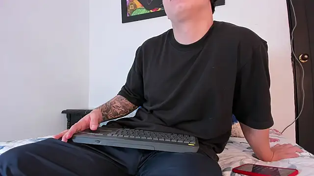 Snapshot of Liam_saint chatting on June 2026 01:00:02 PM Liam saint online show from June 2026 01:00:02 PM