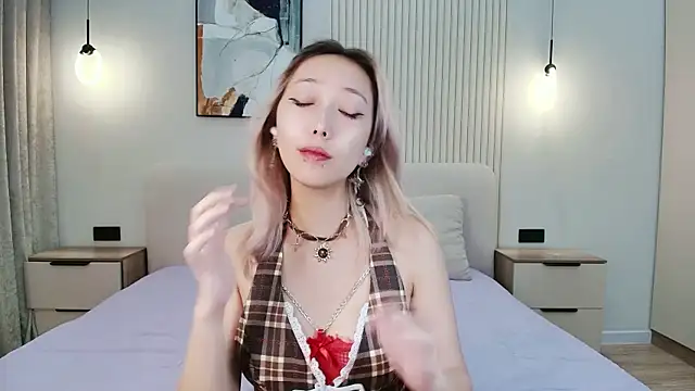 jasmilee online show from May 2026 07:41:01 PM