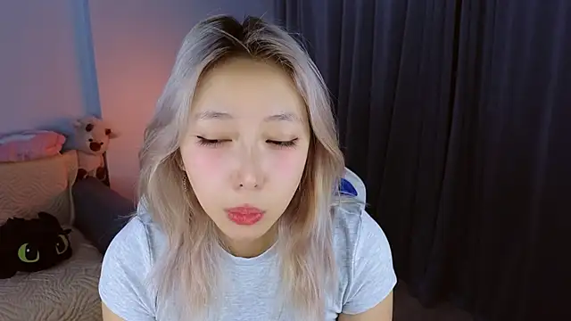 jasmilee online show from February 2026 07:22:01 PM