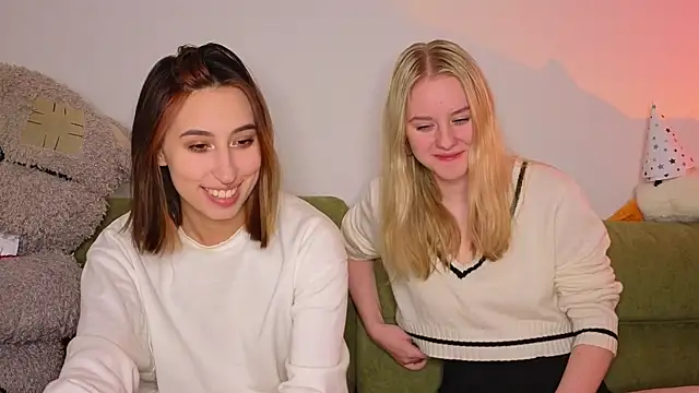 Mimipaws online show from January 2026 07:53:01 PM