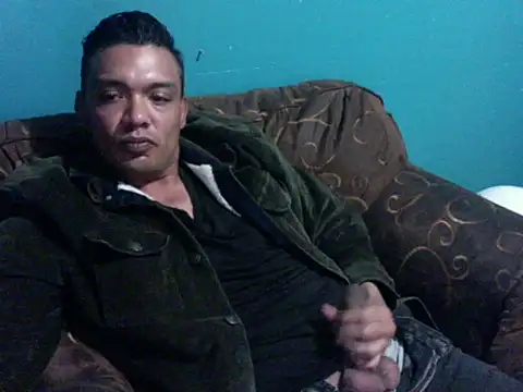 latinomoreno95 online show from April 2026 01:51:01 AM