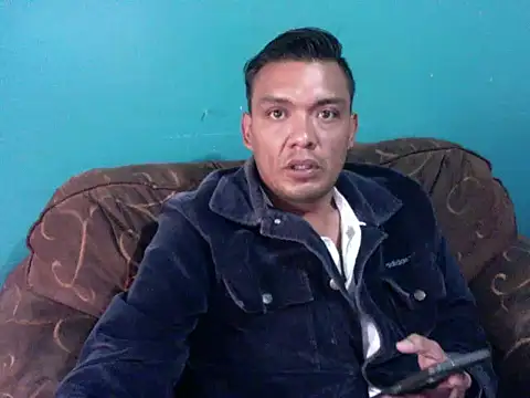 latinomoreno95 online show from February 2026 09:25:02 PM