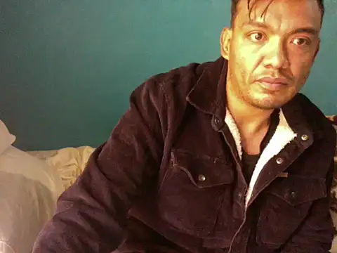 latinomoreno95 online show from January 2026 09:19:01 PM