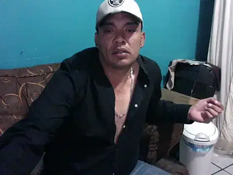 latinomoreno95 online show from February 2026 03:55:01 PM