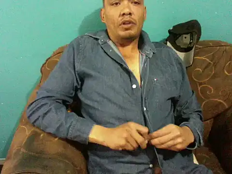 latinomoreno95 online show from February 2026 05:20:01 PM