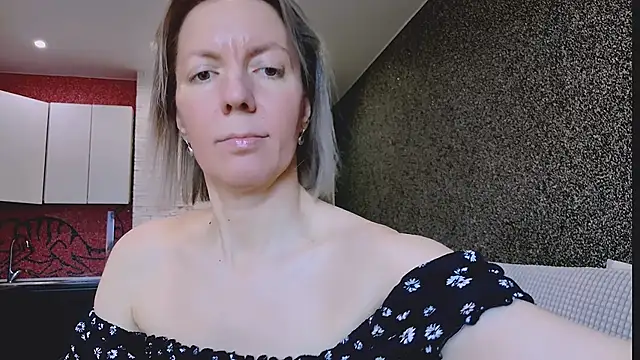 Amanda Luxe online show from March 2026 03:14:02 AM